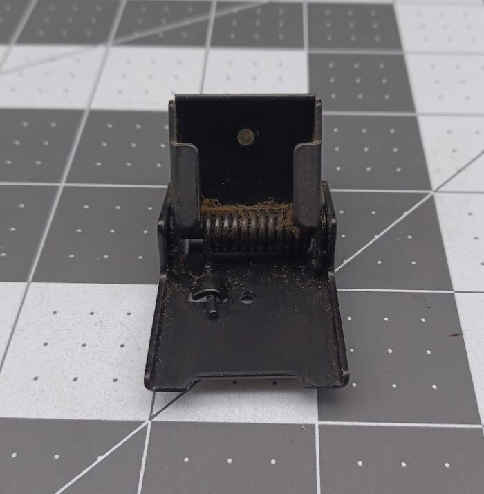 Technics SL-1900 Dustcover Hinge - Image 2