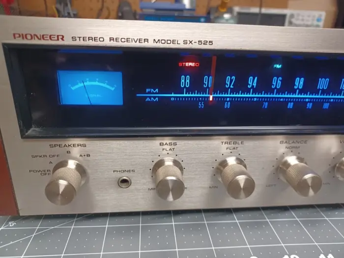 Pioneer SX-525 Stereo AM/FM Receiver - Image 4