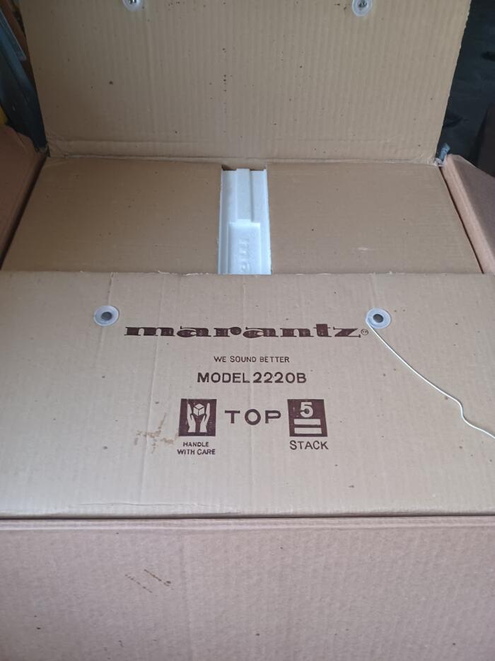 Marantz 2220B Stereo Receiver w/ Original Packaging - Image 2