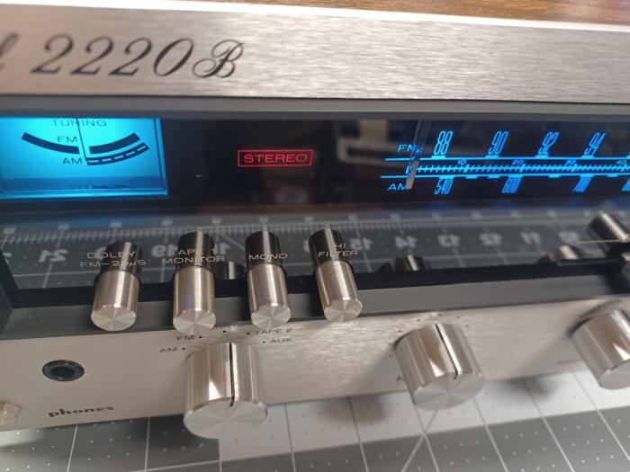 Marantz 2220B Stereo Receiver w/ Original Packaging - Image 3