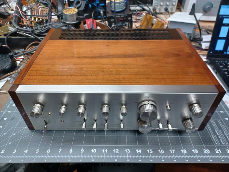 Pioneer SA-8100 Stereo Amplifier
